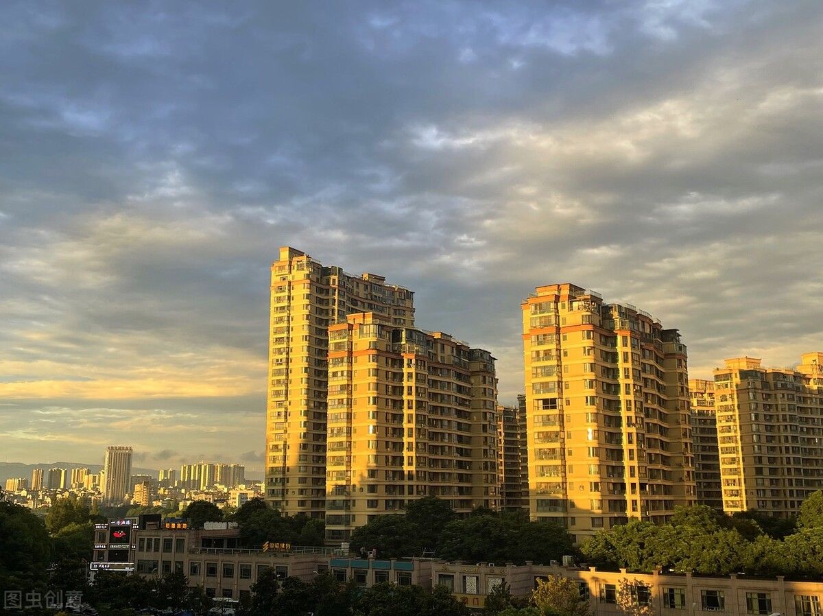 房价|老房子加装电梯，高层住户表示很后悔：花钱给自己找麻烦