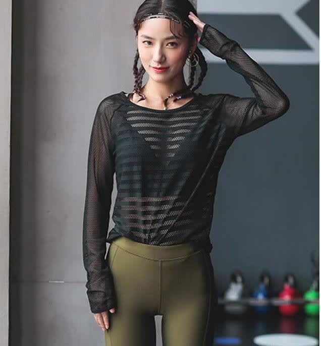 曲线 丰盈又高挑的紧身打底裤小姐姐, 身材圆润, 曲线优美!