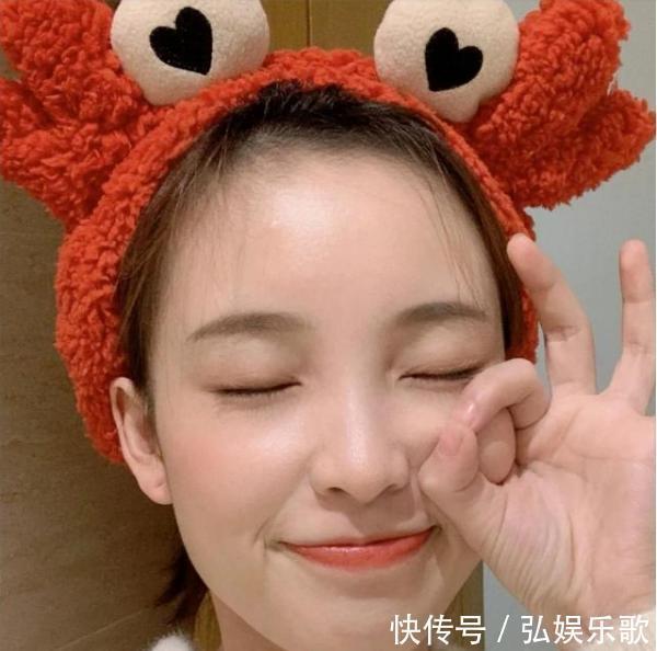 女人|上了年纪的女人,再没钱也要囤4款“大牌洁面”,洗得干净还抗老