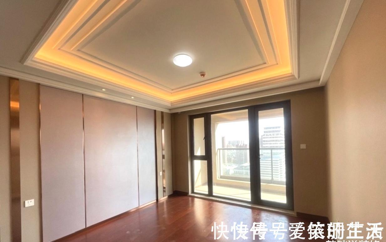 卧室|期待已久的精装房终于交钥匙了,简约清爽,买完家具就能拎包入住