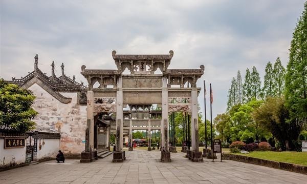 们一起来|你可知“七座牌坊、八个故事”讲的是哪里?