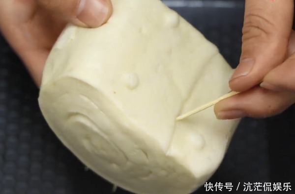 小窍门|在馒头上插3根牙签,原来作用这么厉害,解决了生活中一大难题!