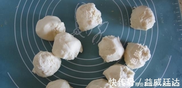 面食|婆婆给家人做的包子,清脆可口好吸收,遇到这馅别错过要懂得吃