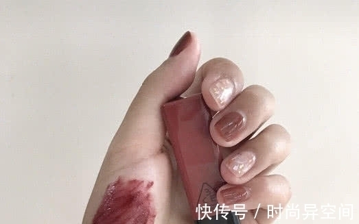 口红 这些“超廉价”的口红,撑起你一年的气场,妈妈再也不用担心吃土