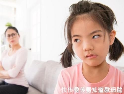 大宝|儿子当众“斥责”父母偏心妹妹,看清妹妹脸后,网友:不偏心都难