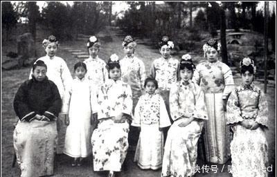 溥仪|溥仪册立婉容为皇后,是有道理的,看看婉容的母家有多牛就知道了