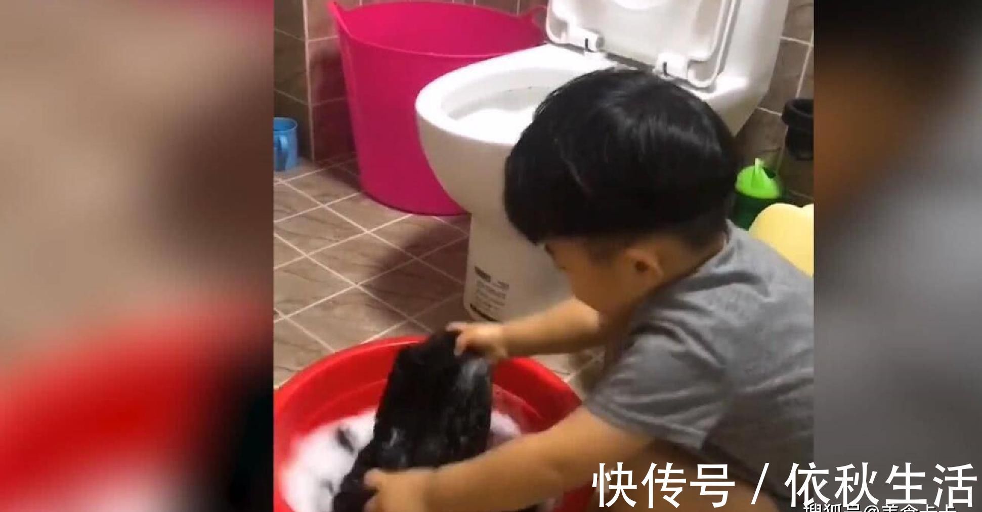 孩子|妈妈下班回家,怎么没看见孩子,一开门妈妈笑弯了腰