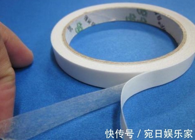 床单地板全是头发难清理只需两根橡皮筋,头发再多轻松打扫干净