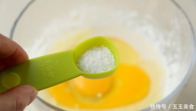 小米|小米不煮粥,香煎做成饼,薄薄脆脆比薯片好吃