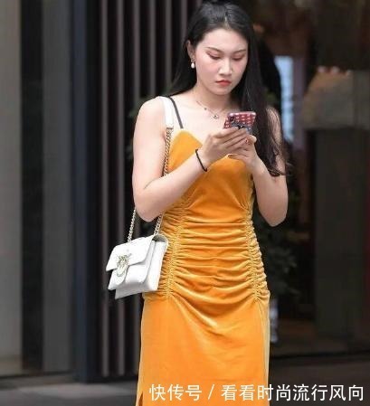 花花绿绿 连衣裙遮肉又显瘦,美女吊带连衣裙,“大象腿”的福利!