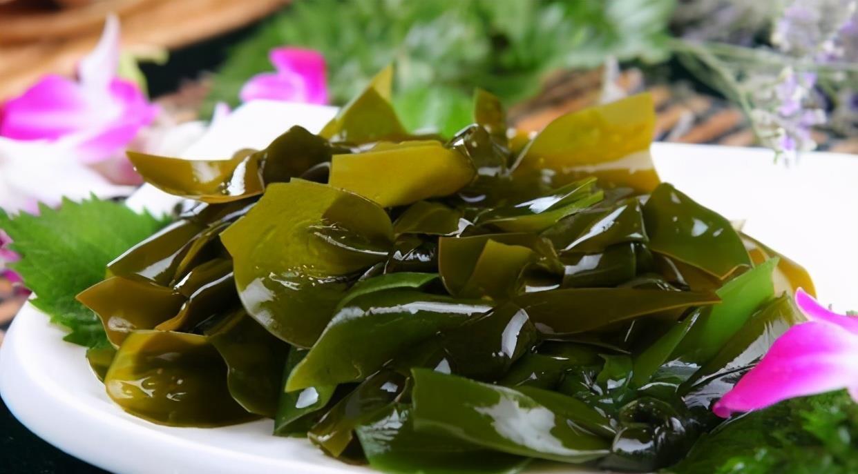 豆腐|聪明的人最爱吃3种食物,补血润肤、减少皱纹,爱吃就赚了