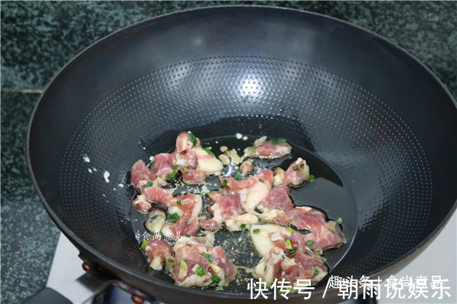 不煲米饭时，我家常吃此款主食，比面条清爽，食材搭配很随意