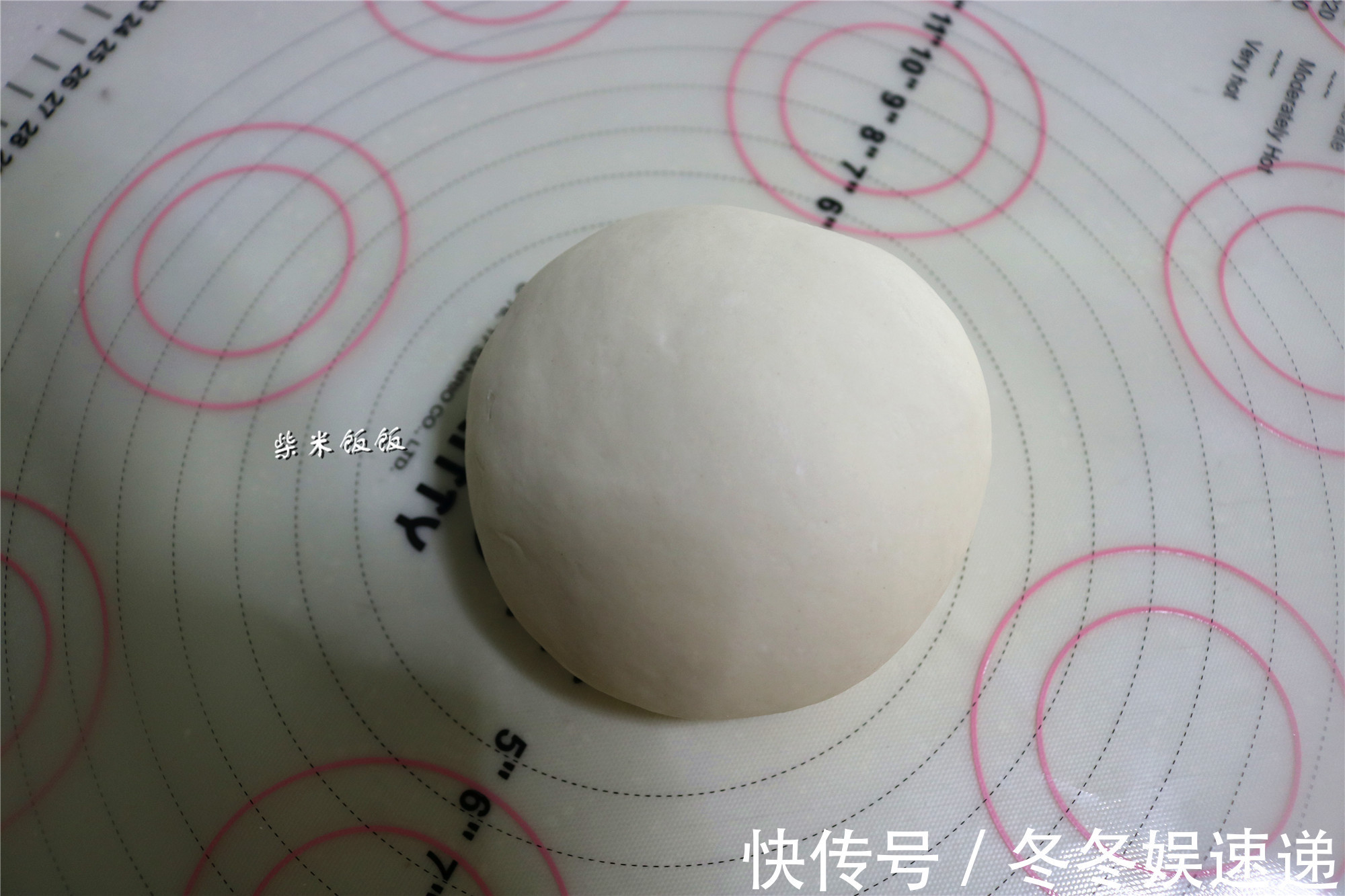 我家包馄饨,从不买馄饨皮!晒出馄饨皮做法,网友太简单了