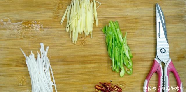 健康|下班回家的家常菜谱,两菜一汤,有素有荤,健康又营养