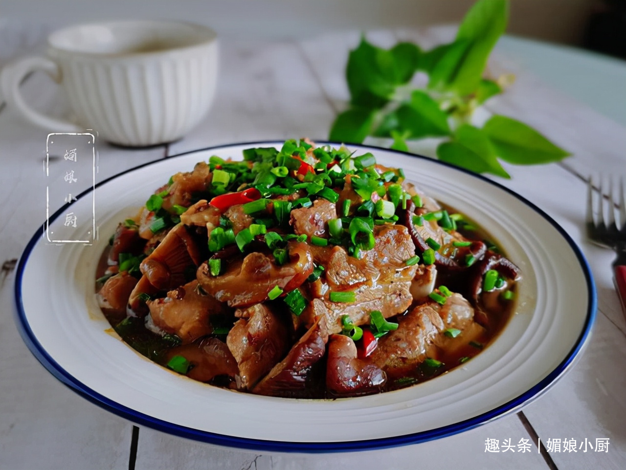 秋天多吃蒸菜不上火,排骨先腌再蒸软烂入味,低脂饮食清香滋润!