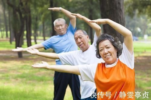 直肠|便秘别只知道吃香蕉,这4个通便秘小技巧,胜过开塞露