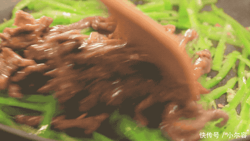 不管炒什么肉,直接下锅是“大忌”多加一步,肉不粘还嫩滑