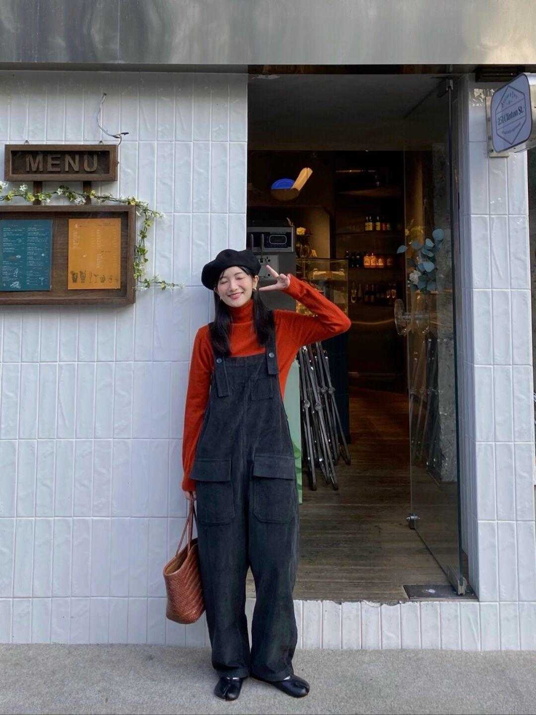 条绒|背带裤才是yyds!时髦精都爱这样穿搭,让你年轻10岁都不止