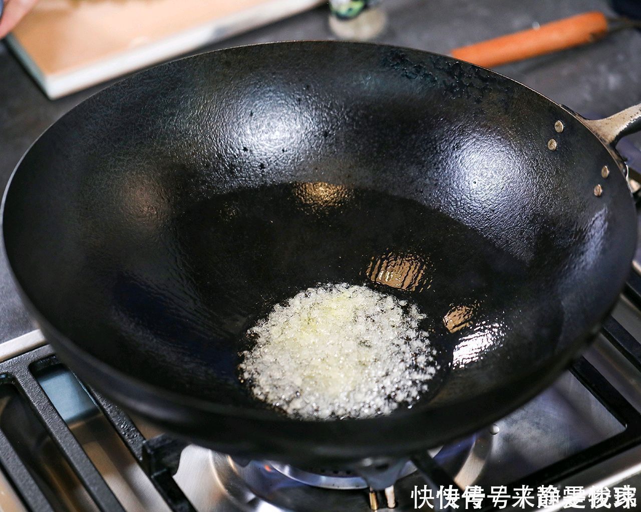 家庭版宫保鸡丁做法,一招教你搞定宫保汁,超级简单又无敌下饭