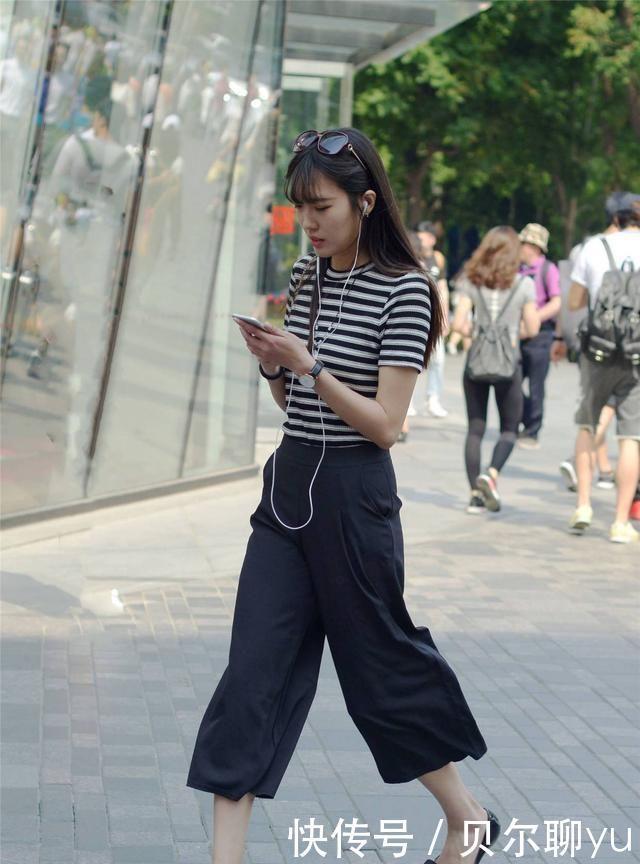 简单|黑白条纹T恤配阔腿裤,简单大方,休闲大方