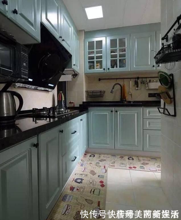 地砖|老公坚持在阳台做个“箱床”,真心太实用了!水泥洗脸台谁见过