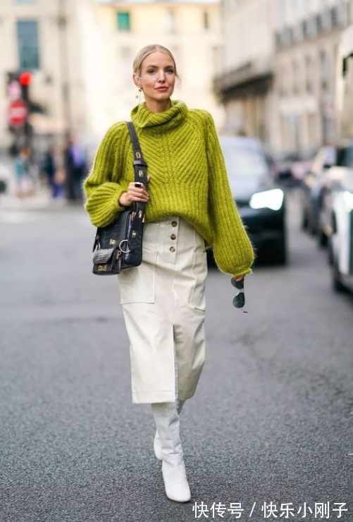 打底 秋冬穿毛衣太美了,多种搭配方式,保暖又有气质!