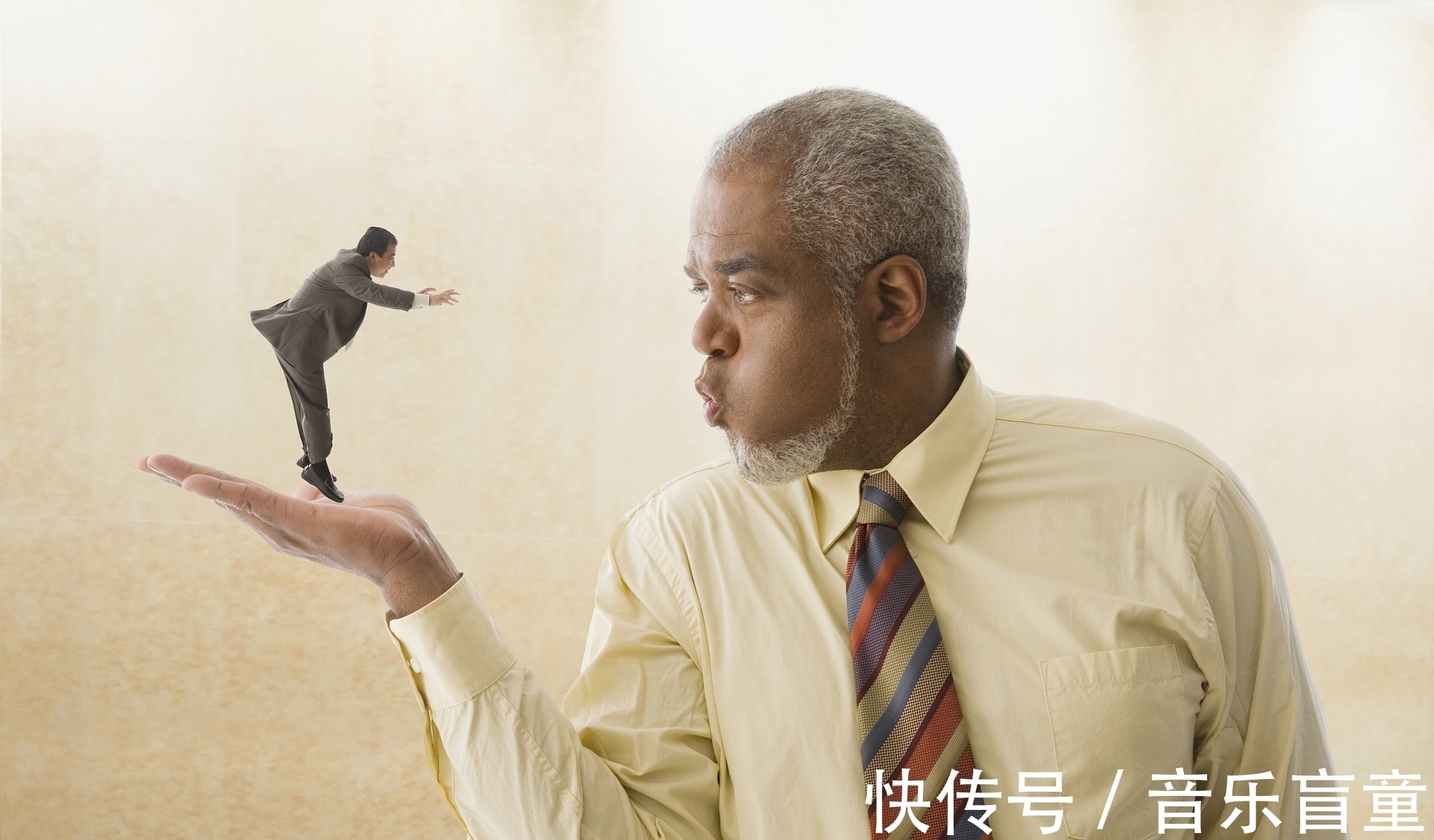 巨人|进击的巨人前传讲了什么