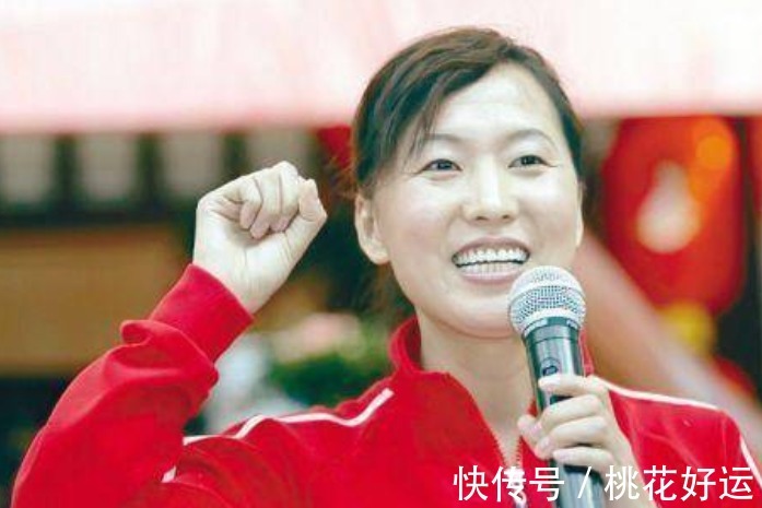 王军霞|“东方神鹿”王军霞近况，三个孩子三个爹，如今生活十分幸福！