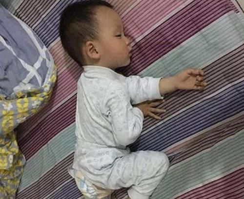 胎教|孩子睡觉时有这3个“信号”,说明他大脑发育快,将来双商高