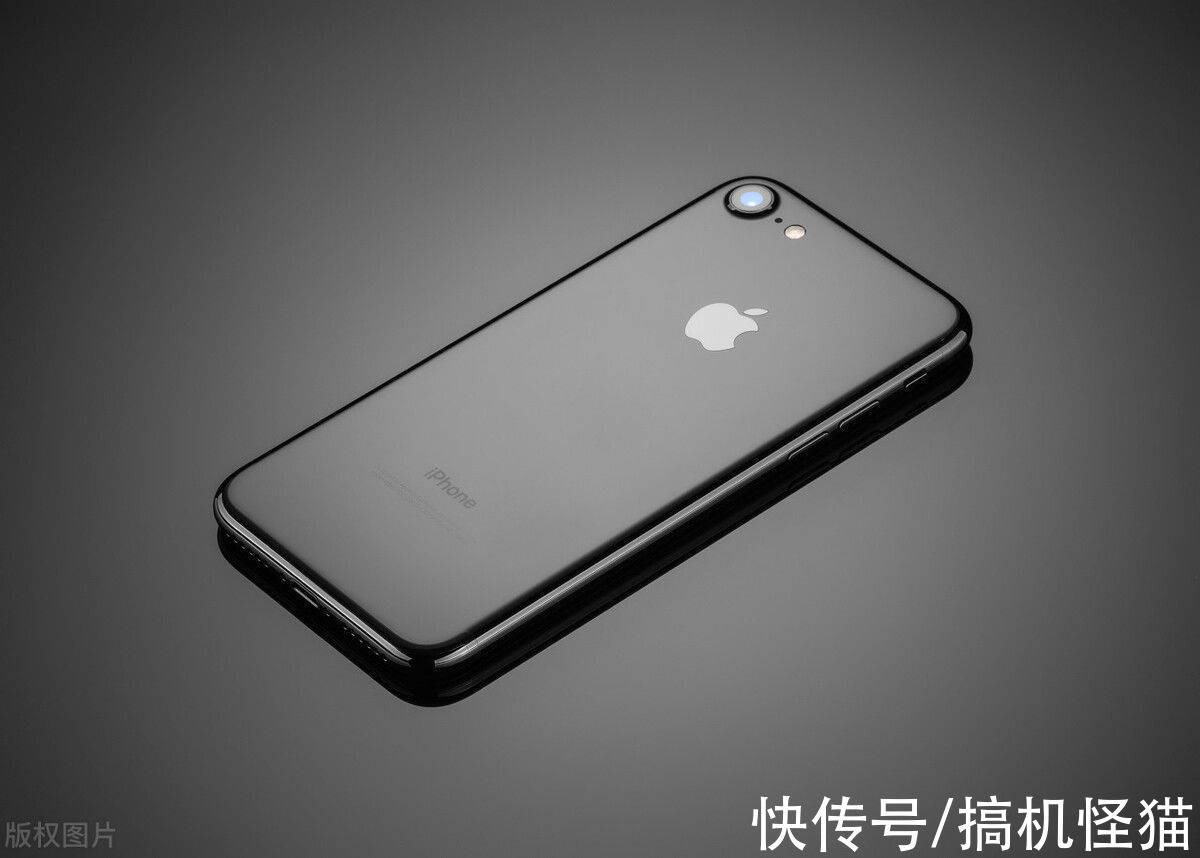 iphone|iPhone8官翻机上架海外苹果官网！为iPhone SE 3铺路？