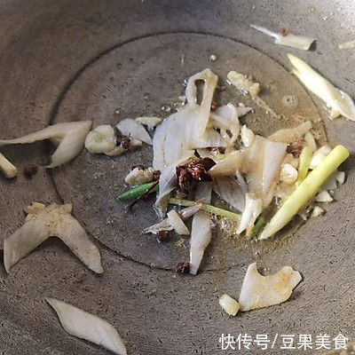 这么做红烧带鱼营养又下饭,邻居都能闻到香