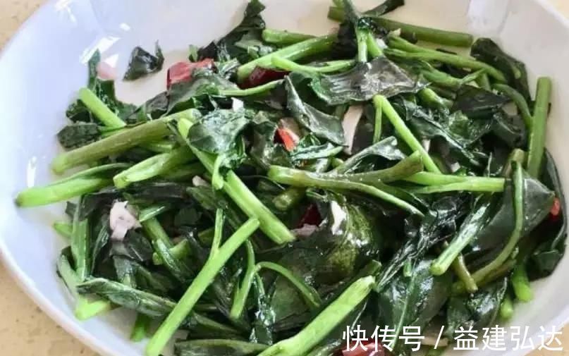 红润|被人称为“穷人的阿胶”，每天炒一盘，补血养血，脸色越来越红润