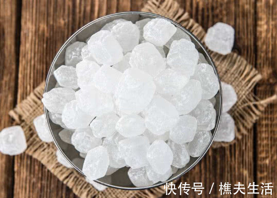 疼痛|手麻多半是颈椎病冰糖加一物,根除肩颈疼痛,中风“退避三舍”