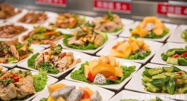 网上购物|看了马云的食堂，刘强东的食堂后，再看王健林的食堂，差距太大了