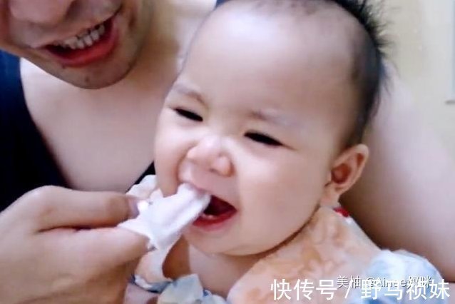 娜娜|宝宝长牙有“时间表”,顺序、信号与应对小技巧,家长得提前了解