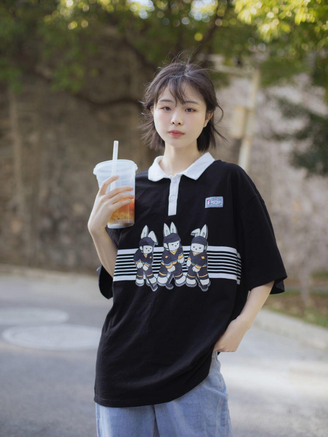 秋天|谁说早秋不适合穿短裙的,这样穿照样好看!