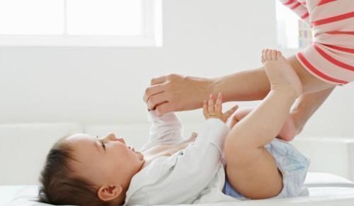 宝宝|小宝宝降生前，准妈妈要准备哪些用品？过来人：主要得分四类选购