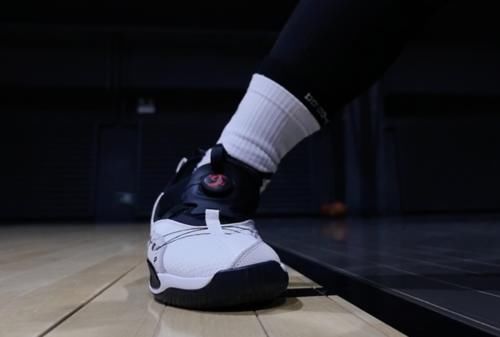 WEN鞋评-实战｜球鞋里最帅的 潮鞋里性能最好的选择！Double DISC确实又帅又能打