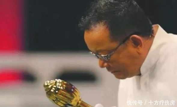 砸碎|当初,因专家失误导致王刚砸碎2亿文物,最终是怎么收场的?