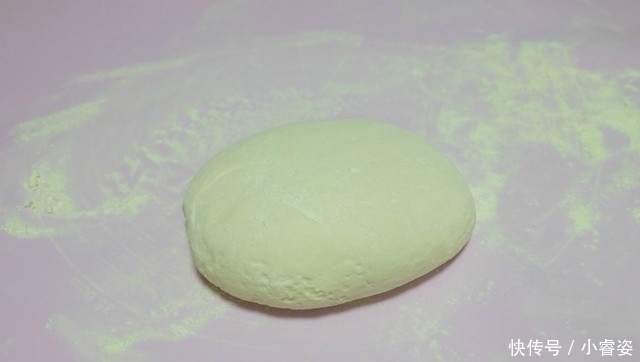 把花生芝麻做到馒头里,又香又软又美味,做法简单,孩子爱吃!