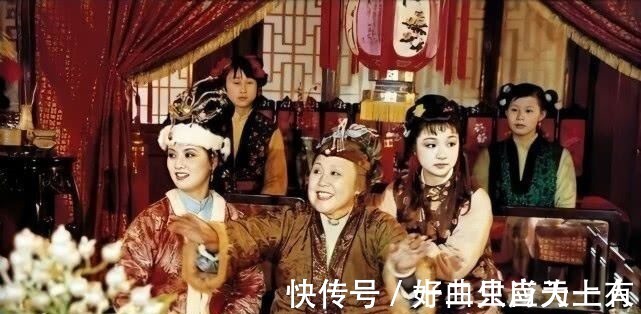 贾府&王熙凤是最该喜欢薛宝钗的人,可是她为何一直袒护林黛玉?