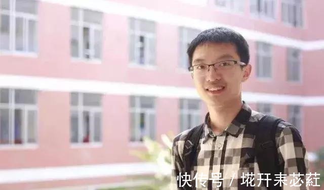 父母|什么的家庭能养出学霸研究结果表明,和家长想的恰好相反