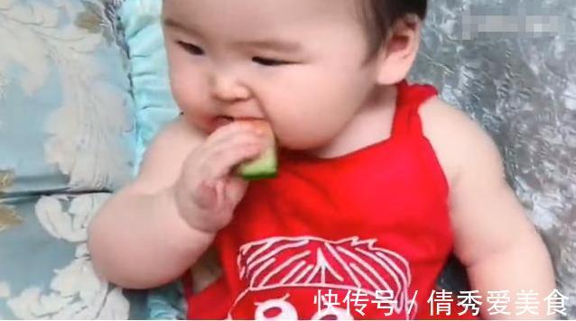 小情人|爸爸喂女儿吃西瓜,镜头转向儿子,网友笑岔气:儿子充话费送的吧