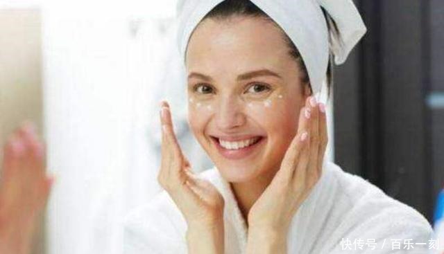 为什么要先涂乳液，再擦爽肤水美容师说出实情，还好我没跟风！