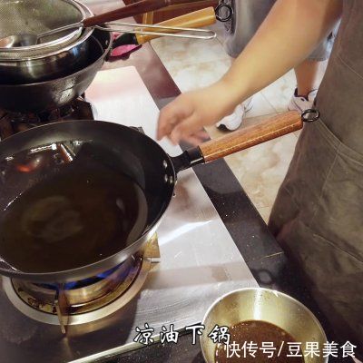 玉米淀粉|蒜爆羊肉，蒜香十足无膻味