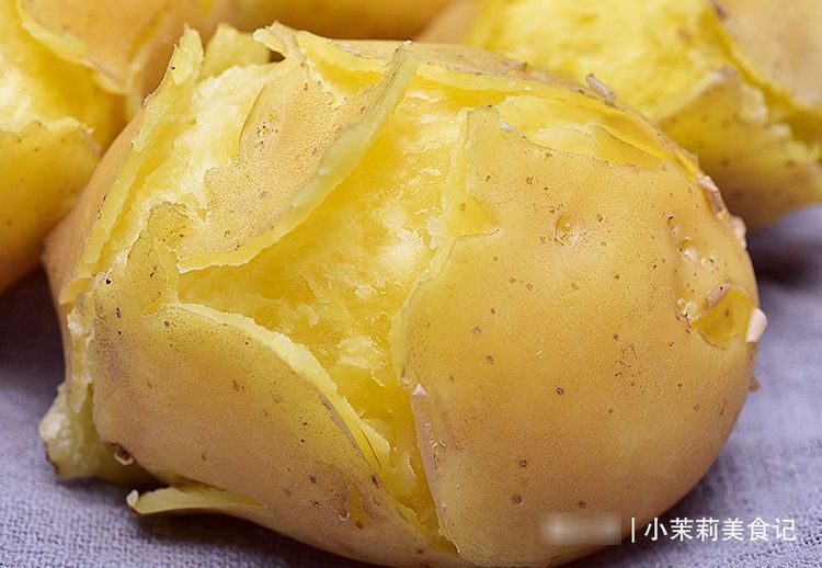 冬天买土豆,记得分清黄皮,白皮和红皮,口感差别大,吃法大不同