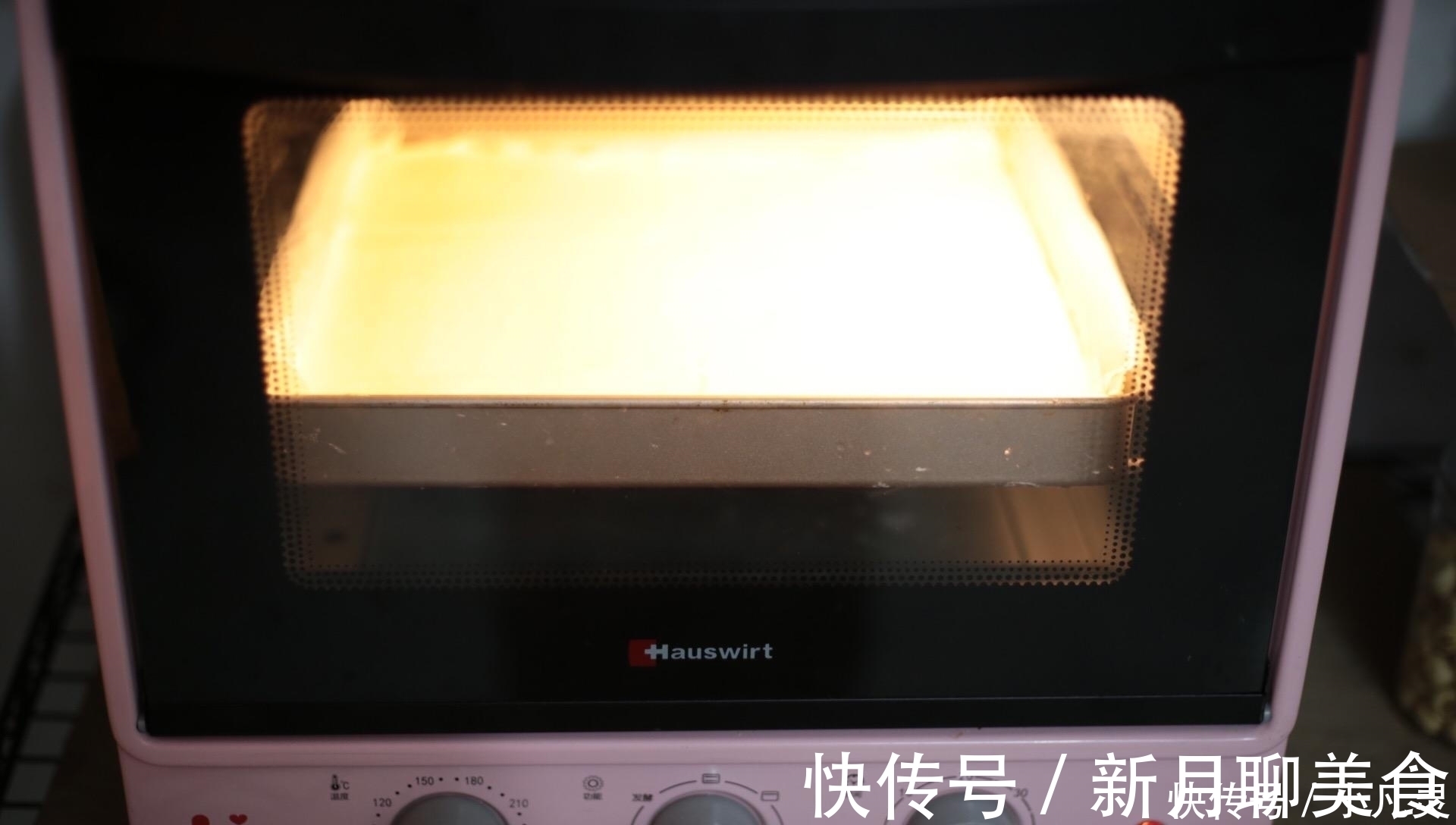 蛋糕不要再去外面买,4个鸡蛋半碗面粉,3分钟学会,比买的香多