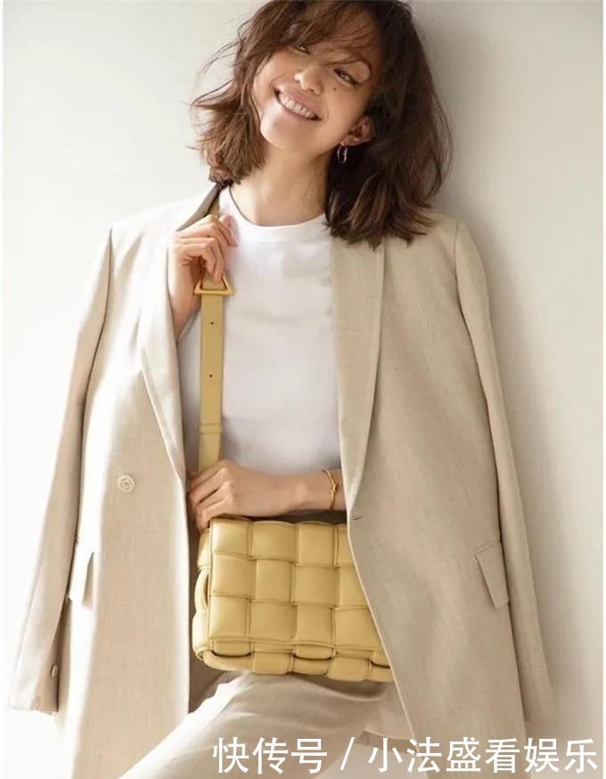 中年|女人到了中年,切忌穿这三种颜色,多穿另外三种,更能显白减龄