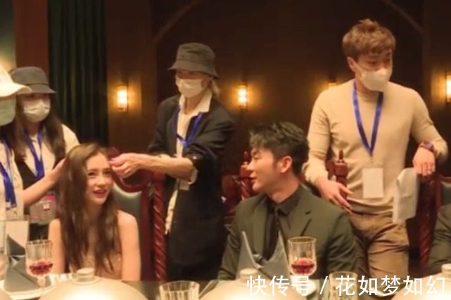 鄭愷|baby在群里發(fā)紅包,看到他們都搶到了多少,原諒我沒見過世面