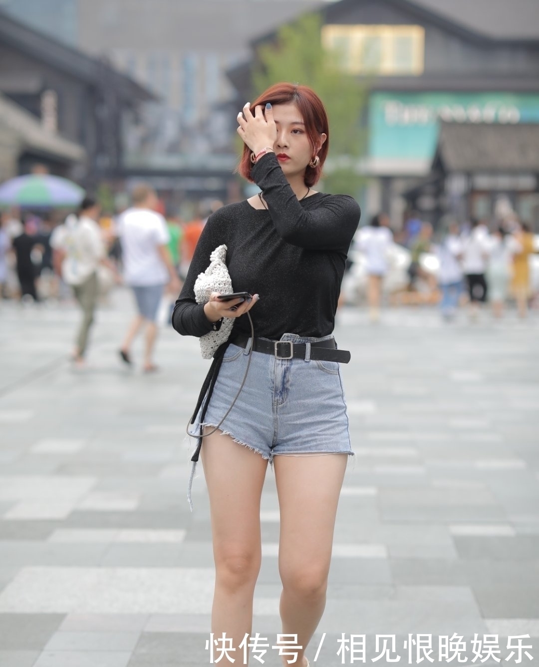 腿粗选择短裤有要求，必须有“收紧”的效果，这样的裤子才能显瘦